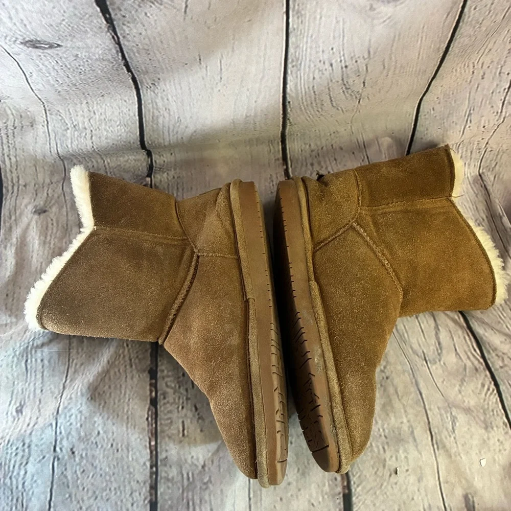 BearPaw Women’s Tan Winter Insulated Cozy Comfy Slip On Boots Size 9‎ AS IS